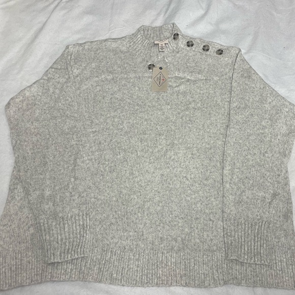 Adorable Mock Neck Long Sleeve Pullover Sweater - Picture 1 of 7
